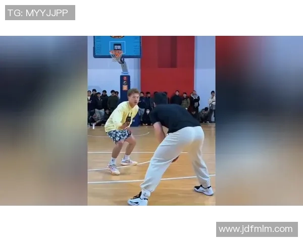 篮球超燃视频篮球明星赛激情对决展现巅峰技艺与团队默契的精彩瞬间